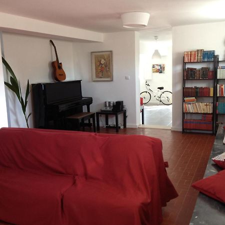 AirPorto Hostel Maía Esterno foto