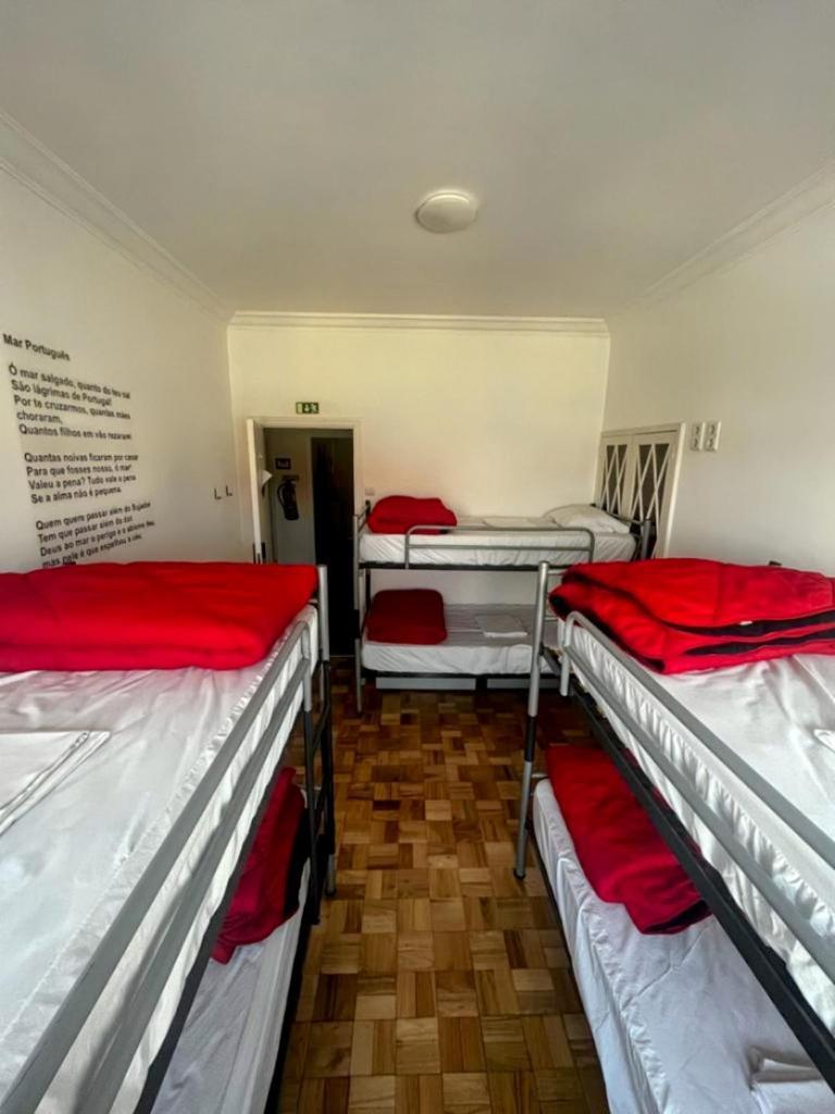 AirPorto Hostel Maía Esterno foto